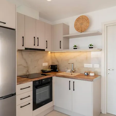 Salty Dreams * Piso Livadi