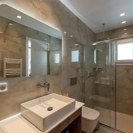 Salty Dreams Piso Livadi